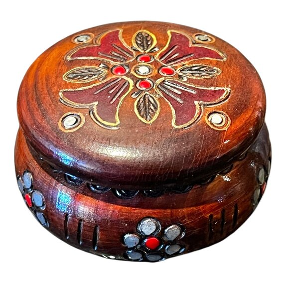 Handcrafted Polish Wooden Jewelry Box With Intricate Floral Design & Red Accents - Picture 3 of 8